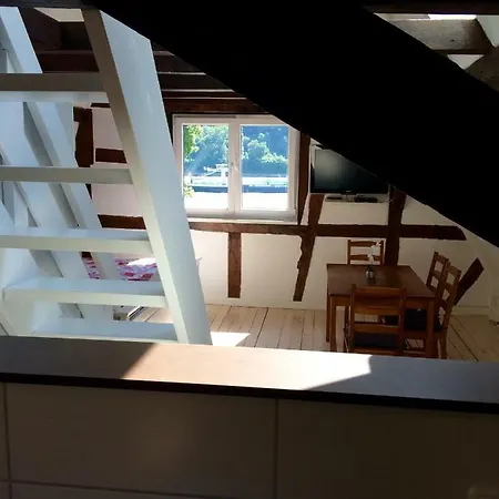 Haus Am Ufer Mit Rheinpanoramablick Lägenhet