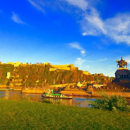 Haus Am Ufer Mit Rheinpanoramablick Lägenhet Koblenz (Rhineland-Palatinate)