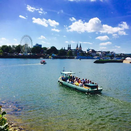 Haus Am Ufer Mit Rheinpanoramablick * Coblença