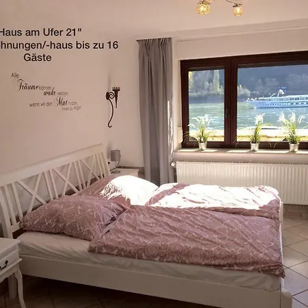 Haus Am Ufer Mit Rheinpanoramablick