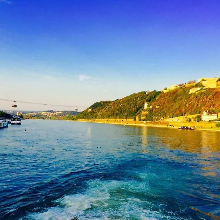 Lägenhet Haus Am Ufer Mit Rheinpanoramablick *