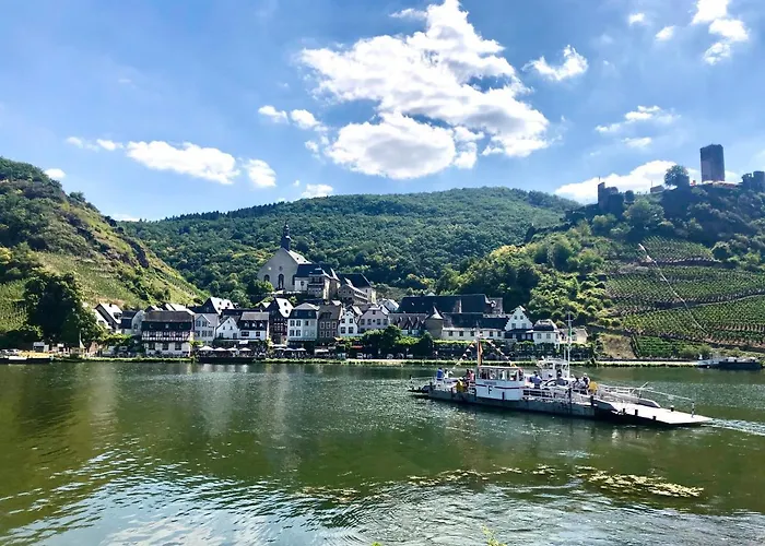 Haus Am Ufer Mit Rheinpanoramablick Coblença