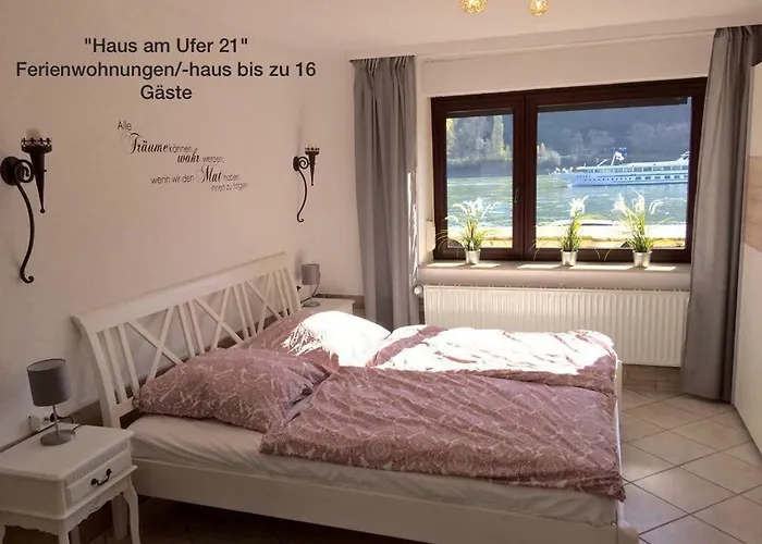 Haus Am Ufer Mit Rheinpanoramablick