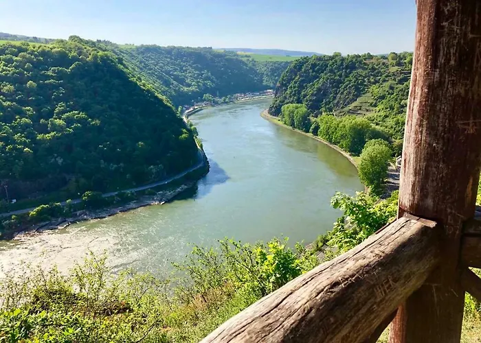 Haus Am Ufer Mit Rheinpanoramablick Apartamento *